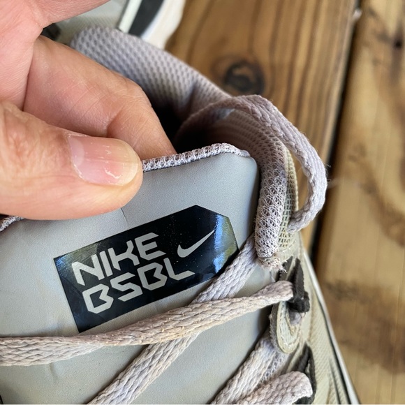 Nike BSBL Huarache Gray Black Cleats size 6Y athletic baseball shoes - Picture 2 of 8